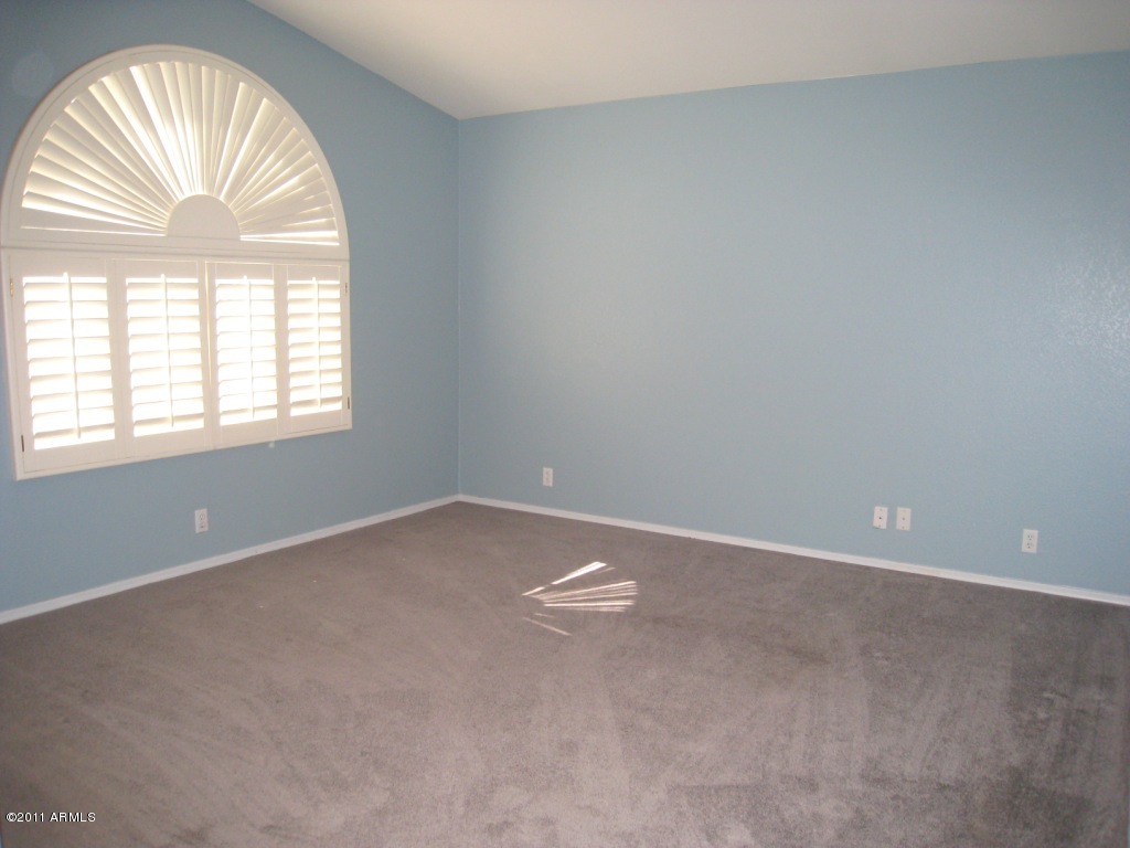 15215 S 40th Street, Phoenix, AZ 85044