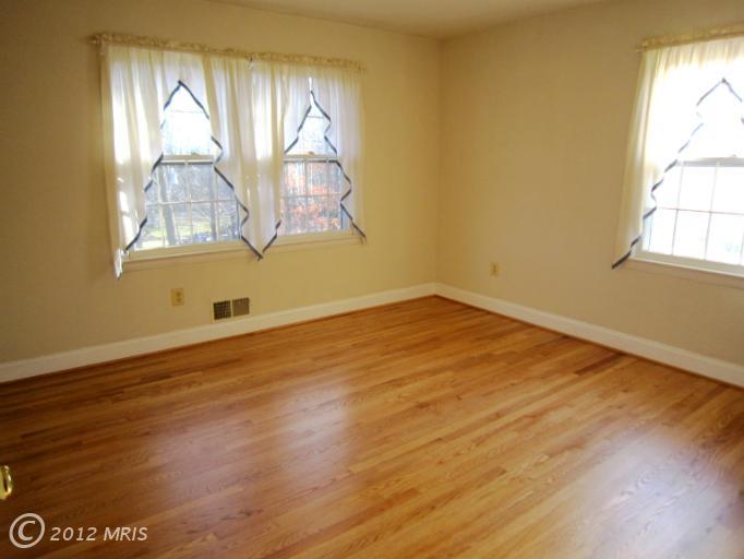 7228 Auburn Street, Annandale, VA 22003