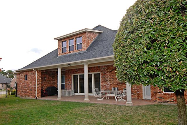 3809 Park Valley Court, Arlington, TX 76017
