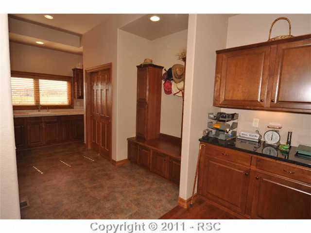 19564 St Giles Ct, Monument, CO 80132